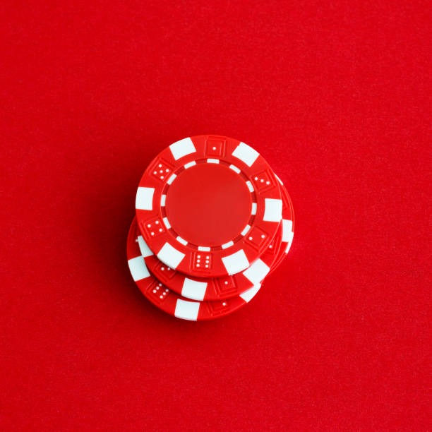 Domino QQ hand comparison showing ranking calculation and pot split